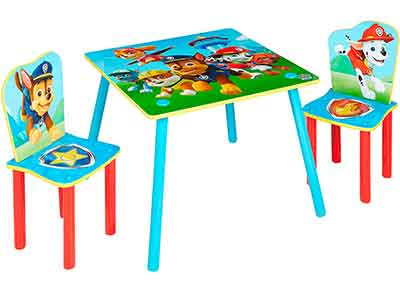 mesa y sillas para niños de mader